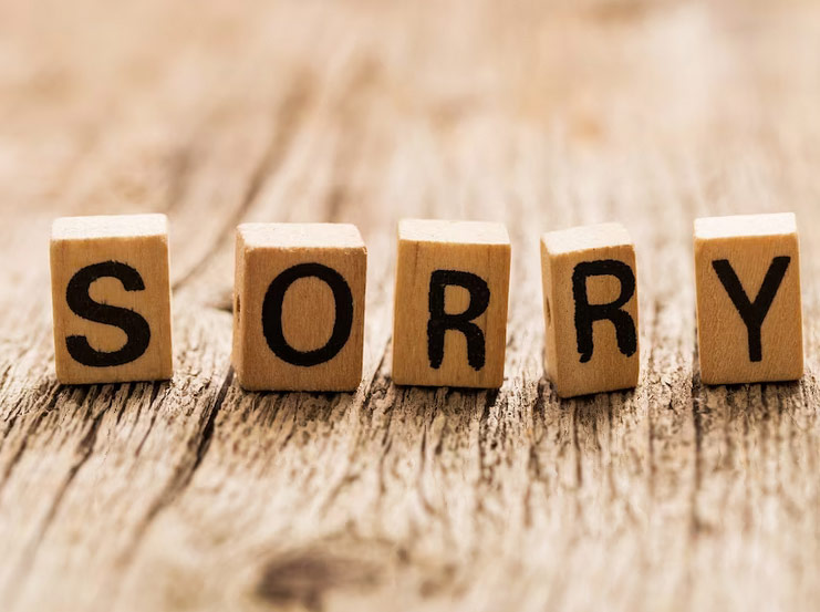 نمونه مکالمه انگلیسی عذرخواهی کردن – درس 28